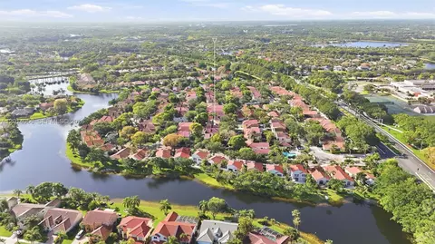 View/Area - 926 Opal Ter, Weston, FL 33326 photo 4 of 12