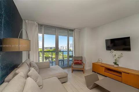 2602 E Hallandale Beach Blvd #R806, Hallandale Beach, FL 33009
