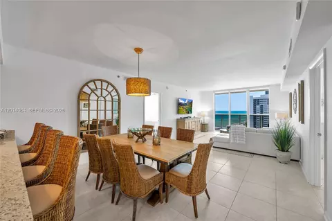 1830 S Ocean Dr #1703, Hallandale Beach, FL 33009