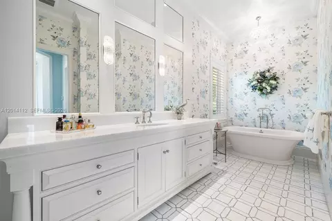 Bath - 103 Quayside Dr, Jupiter, FL 33477 photo 1 of 2