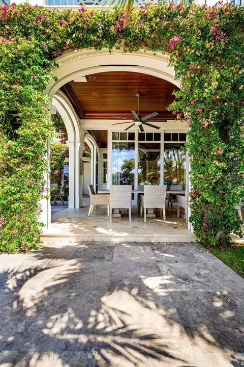 Exterior - 103 Quayside Dr, Jupiter, FL 33477 photo 8 of 14