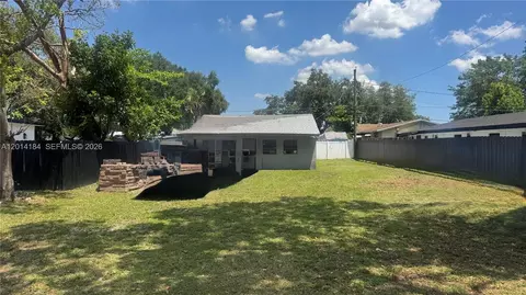 6123 Call St, Hollywood, FL 33024