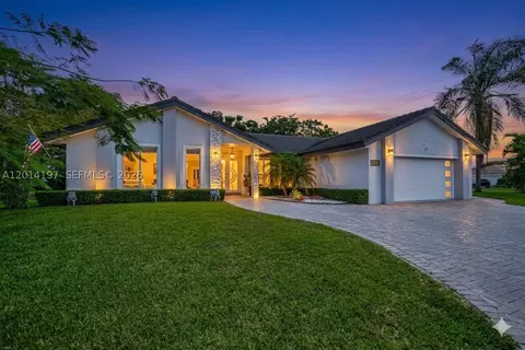 630 Deer Creek Briarwood Ln, Deerfield Beach, FL 33442