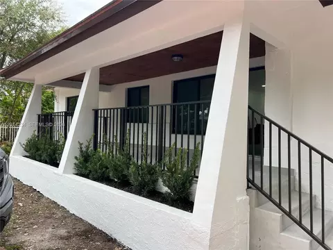 6150 SW 16th St, Miami, FL 33155