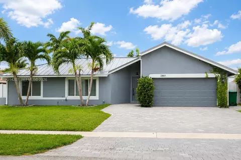 2841 SW 82nd Way, Davie, FL 33328