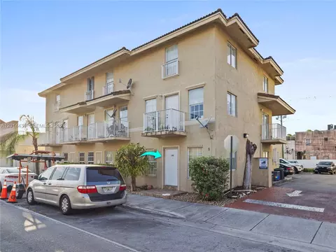 9 E 4th St #102, Hialeah, FL 33010