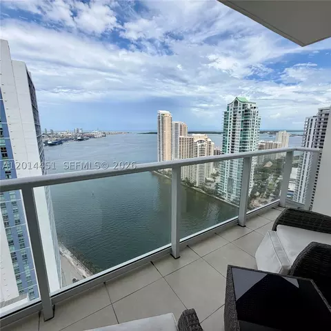 300 S Biscayne Blvd #T-3212, Miami, FL 33131