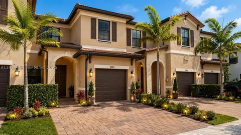 Exterior - 3469 W 106th St, Hialeah, FL 33018 photo 2 of 4