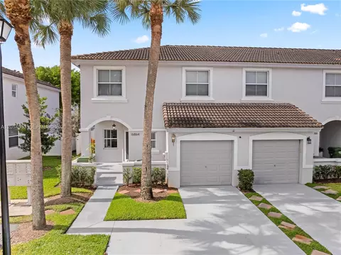 16864 SW 1st Pl, Pembroke Pines, FL 33027