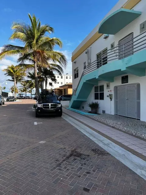 326 Wilson St #106, Hollywood, FL 33019