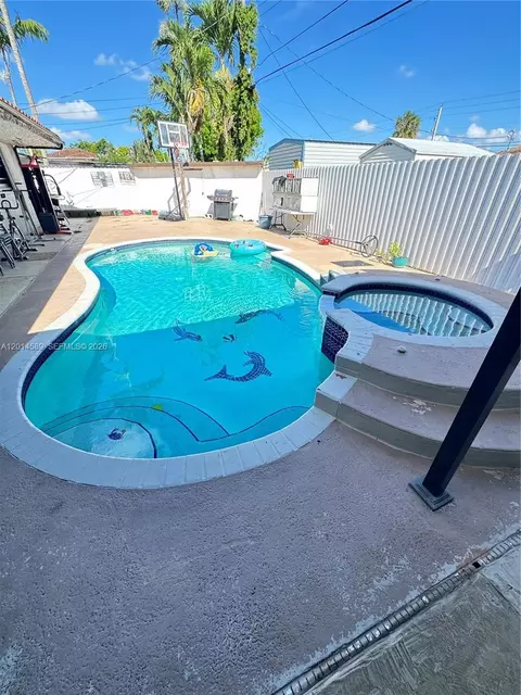 Exterior - 1314 W 77th St, Hialeah, FL 33014 photo 3 of 3