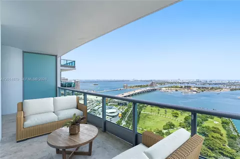 900 Biscayne Blvd #3709, Miami, FL 33132