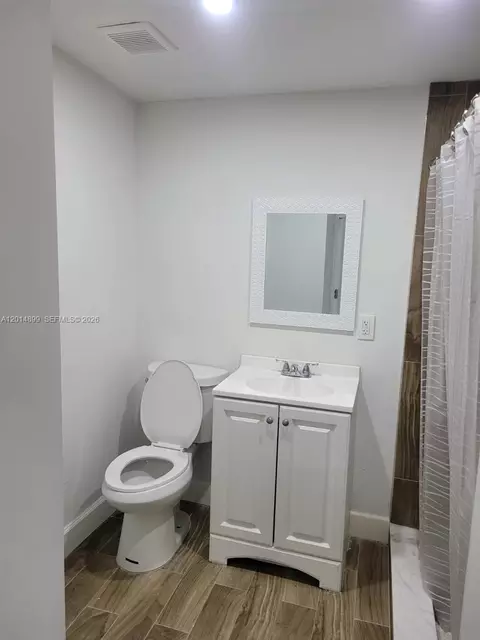 511 NW 62nd Ave, Miami, FL 33126