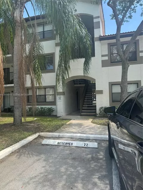 520 S Park Rd #16-12, Hollywood, FL 33021