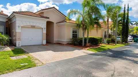 10273 SW 162nd Ct, Miami, FL 33196