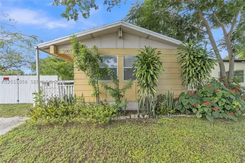 2005 NW 11th Ave, Fort Lauderdale, FL 33311