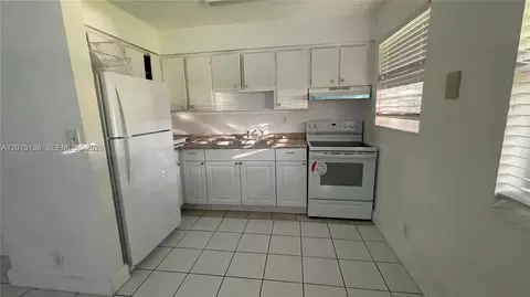 5200 NW 16th St, Lauderhill, FL 33313