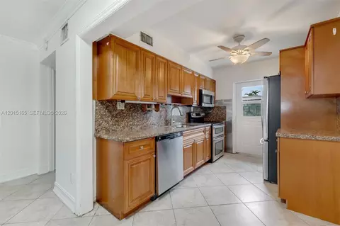 Kitchen - 2674 W 8th Ct, Hialeah, FL 33010 photo 1 of 2