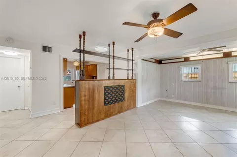 Living - 2674 W 8th Ct, Hialeah, FL 33010 photo 3 of 4