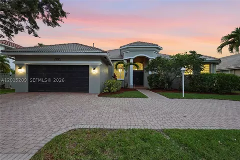 1836 NW 139th Ave, Pembroke Pines, FL 33028