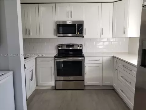 3777 NW 78th Ave #14A, Hollywood, FL 33024