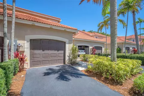800 Sorrento Dr, Weston, FL 33326