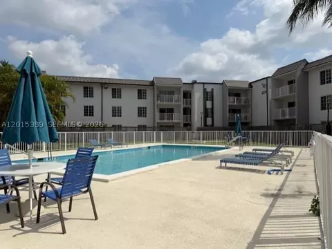 5201 NW Geneva Way #103, Doral, FL 33166
