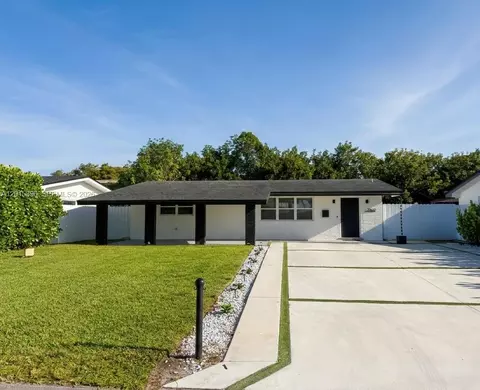 7860 NW 10th St, Pembroke Pines, FL 33024