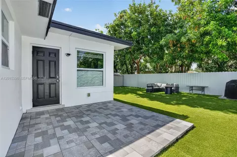 7860 NW 10th St, Pembroke Pines, FL 33024