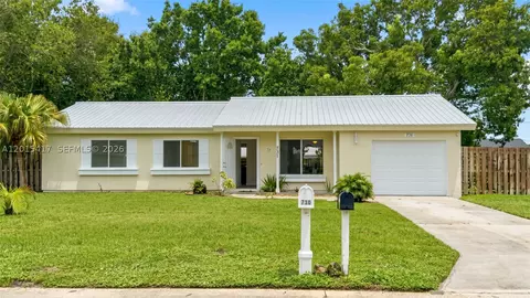 731 SW 24th St, Vero Beach, FL 32962