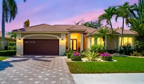 8146 N Savannah Cir, Davie, FL 33328