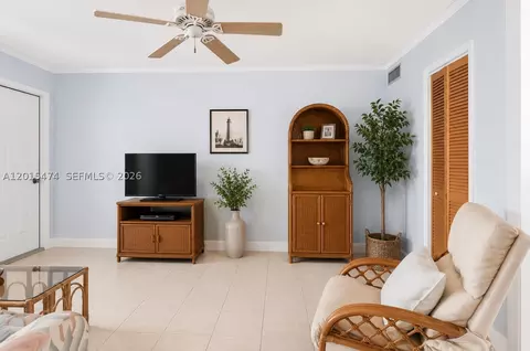 1425 Arthur St #103A, Hollywood, FL 33020