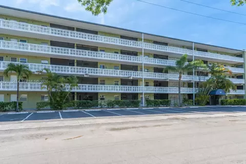 1425 Arthur St #103A, Hollywood, FL 33020