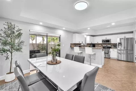 11115 W Okeechobee Rd #175, Hialeah Gardens, FL 33018