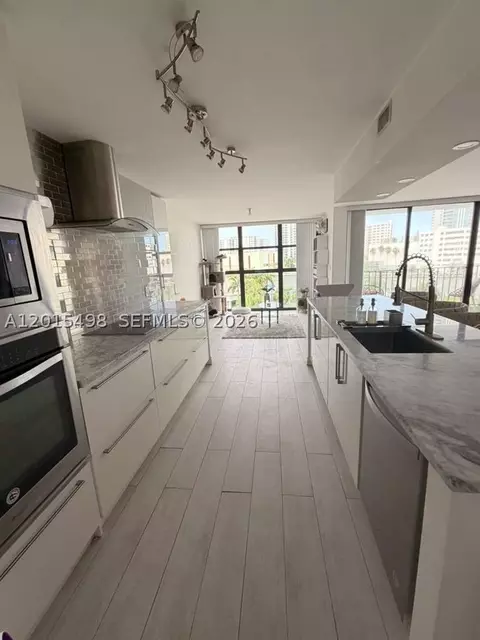 400 Leslie Dr #508, Hallandale Beach, FL 33009