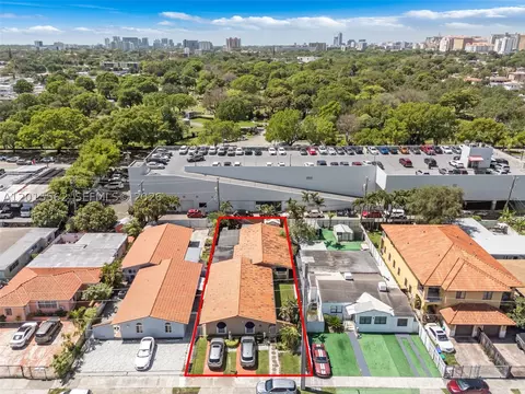 3270 SW 7th St, Miami, FL 33135