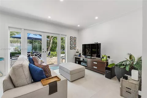 Other - 301 Hampton Ln, Key Biscayne, FL 33149 photo 4 of 9