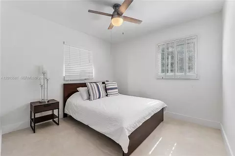 Bedroom - 301 Hampton Ln, Key Biscayne, FL 33149 photo 3 of 4