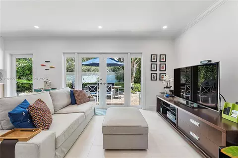 Other - 301 Hampton Ln, Key Biscayne, FL 33149 photo 3 of 9