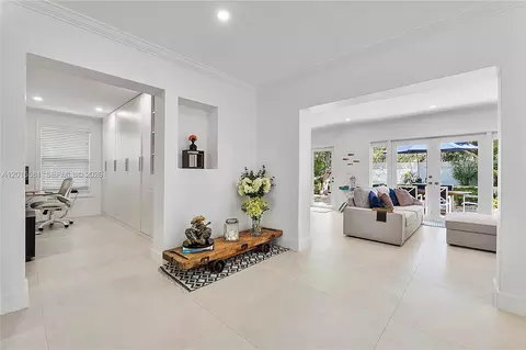 Entry Way - 301 Hampton Ln, Key Biscayne, FL 33149 photo 1 of 1
