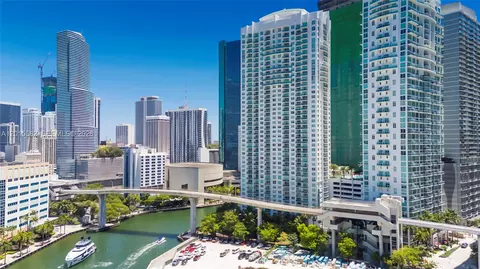 31 SE 5th St #3010, Miami, FL 33131