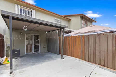 Exterior - 4079 W 9th Ln #74, Hialeah, FL 33012 photo 5 of 5