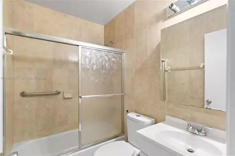 Bath - 4079 W 9th Ln #74, Hialeah, FL 33012 photo 3 of 4