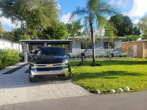 266 NE 162nd St, Miami, FL 33162