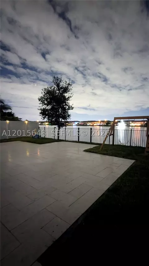 Exterior - 3460 W 103rd Ter, Hialeah, FL 33018 photo 5 of 10