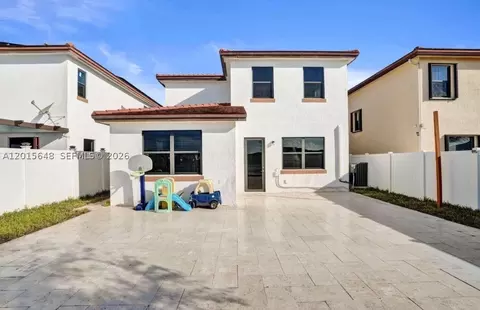 Exterior - 3460 W 103rd Ter, Hialeah, FL 33018 photo 9 of 10