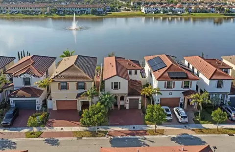 View/Area - 3460 W 103rd Ter, Hialeah, FL 33018 photo 1 of 5
