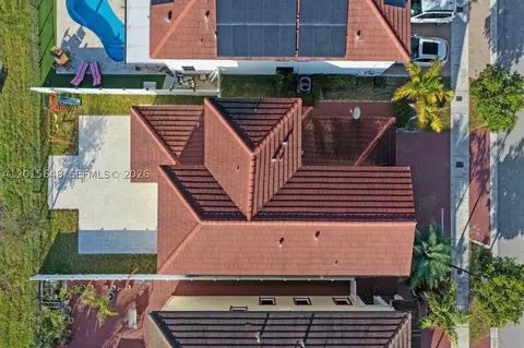 View/Area - 3460 W 103rd Ter, Hialeah, FL 33018 photo 4 of 5