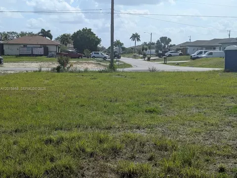 1402 NE 14 Ave, Cape Coral, FL 33909