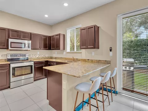 1410 NW 214th Ter, Miami Gardens, FL 33169